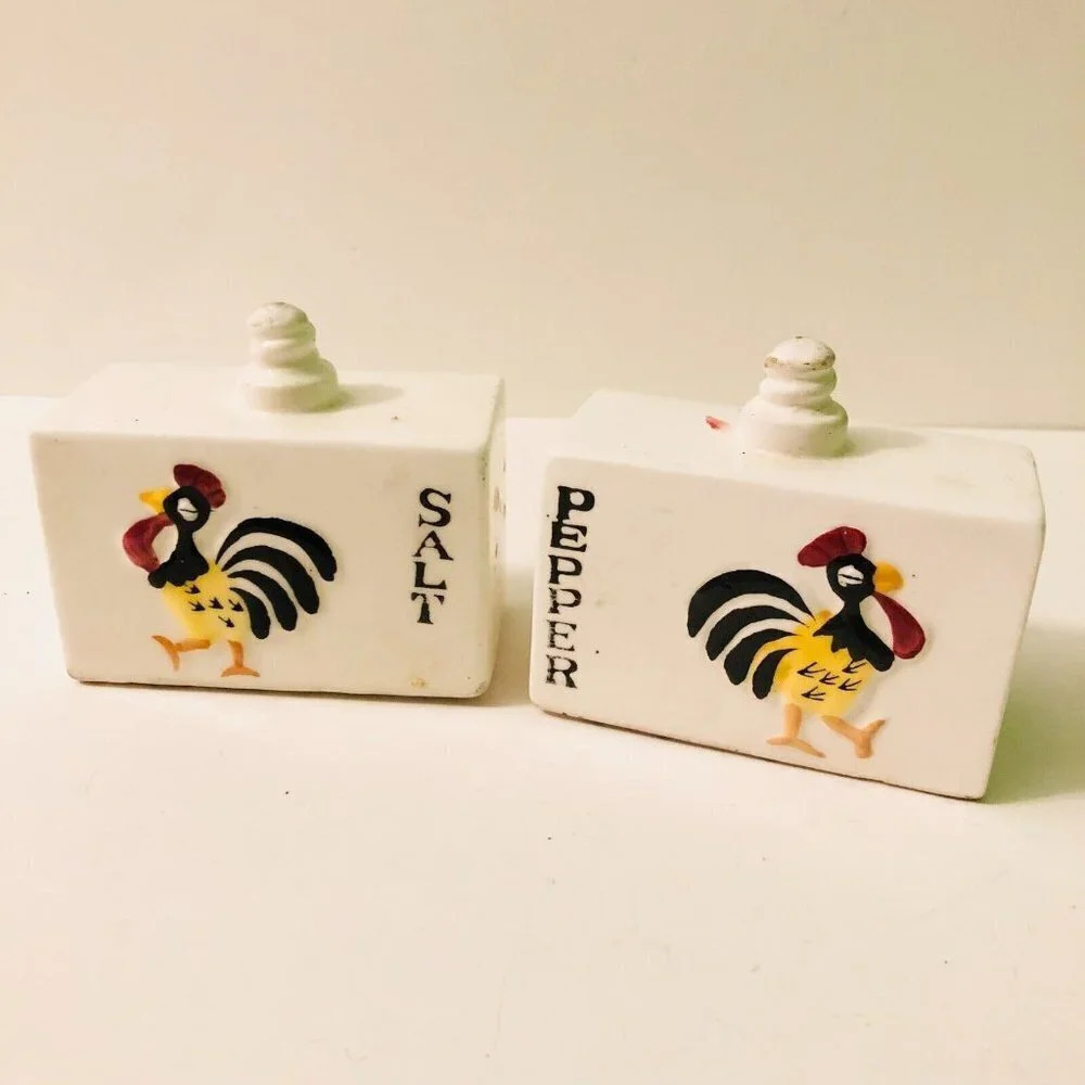 Vintage Rooster Salt and Pepper Shakers Japan